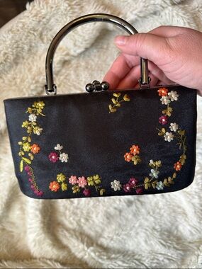 Black Floral Embroidered Top-Handle Evening Bag